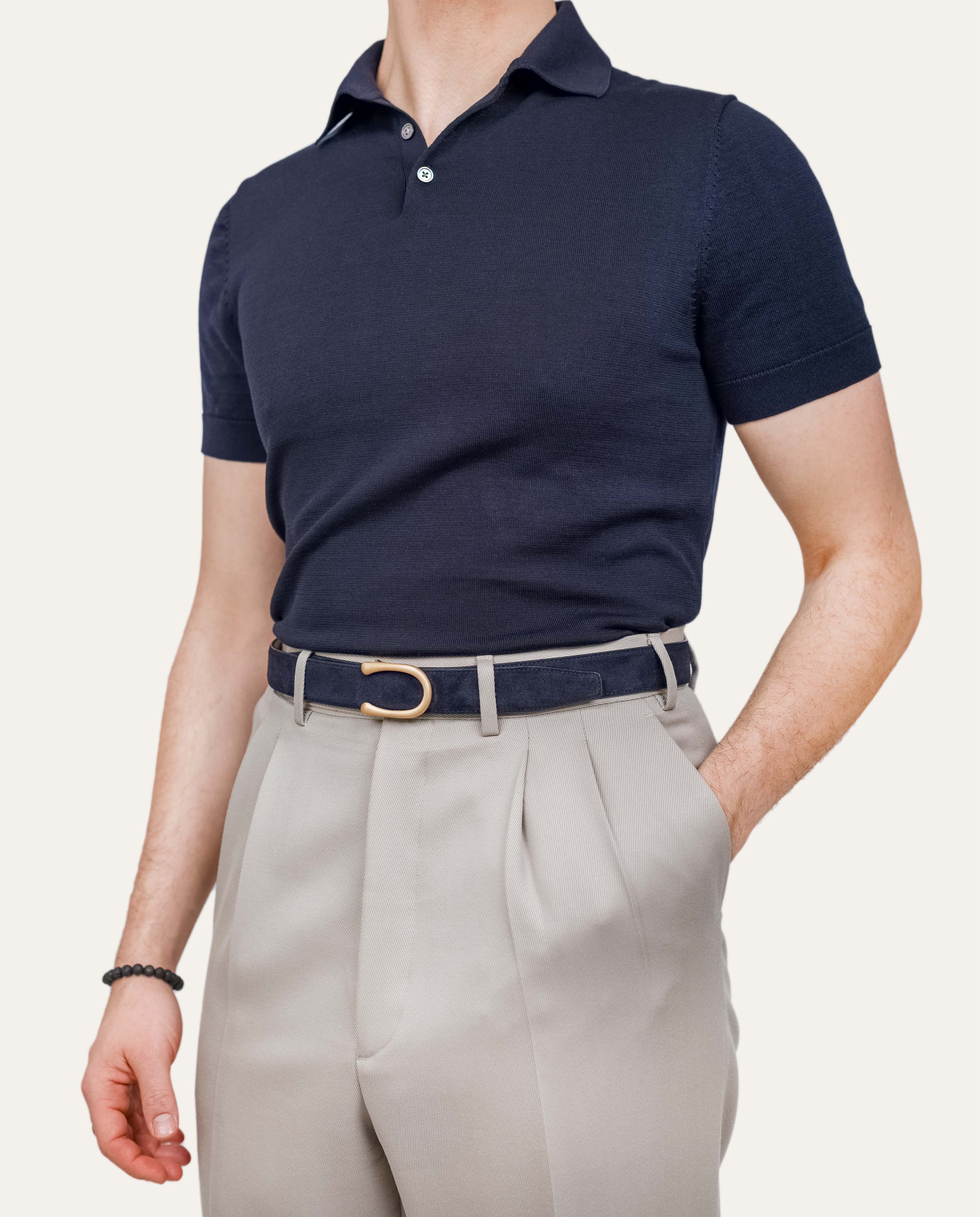Modell 2 Gold Matt — Veloursleder Portofinoblau