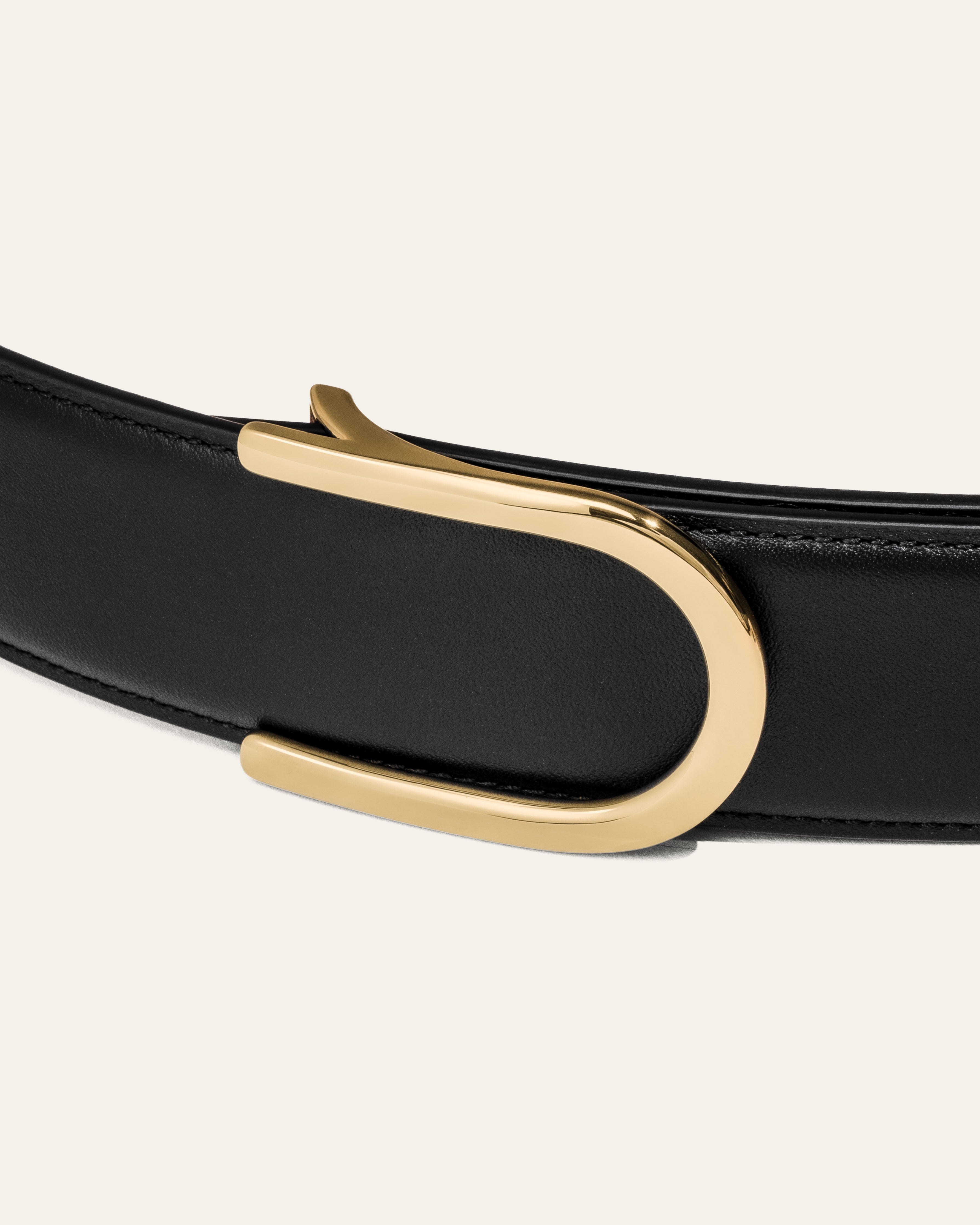 Model 4 Gold – Black Bovine Leather