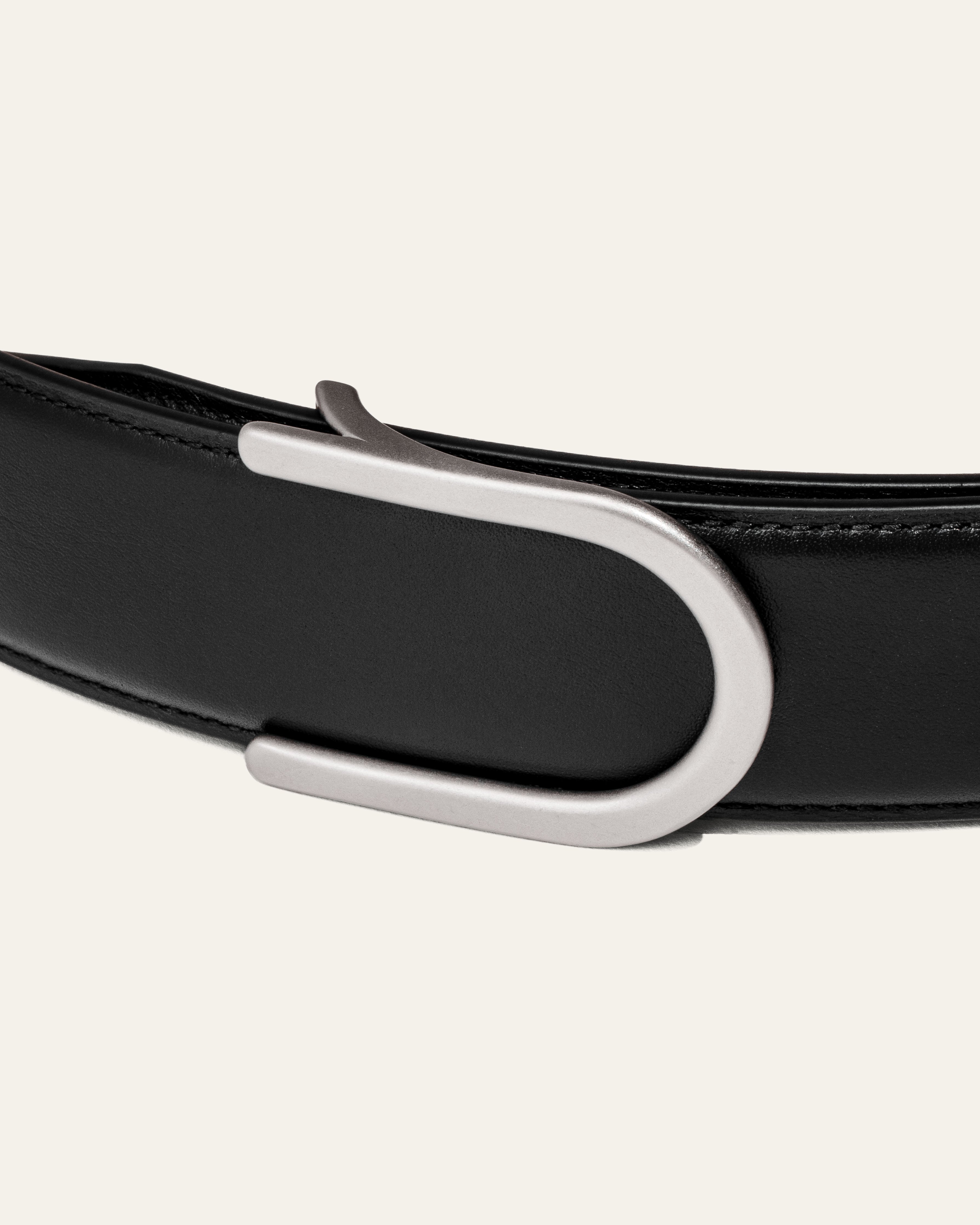 Model 4 Palladium Matt – Black Bovine Leather