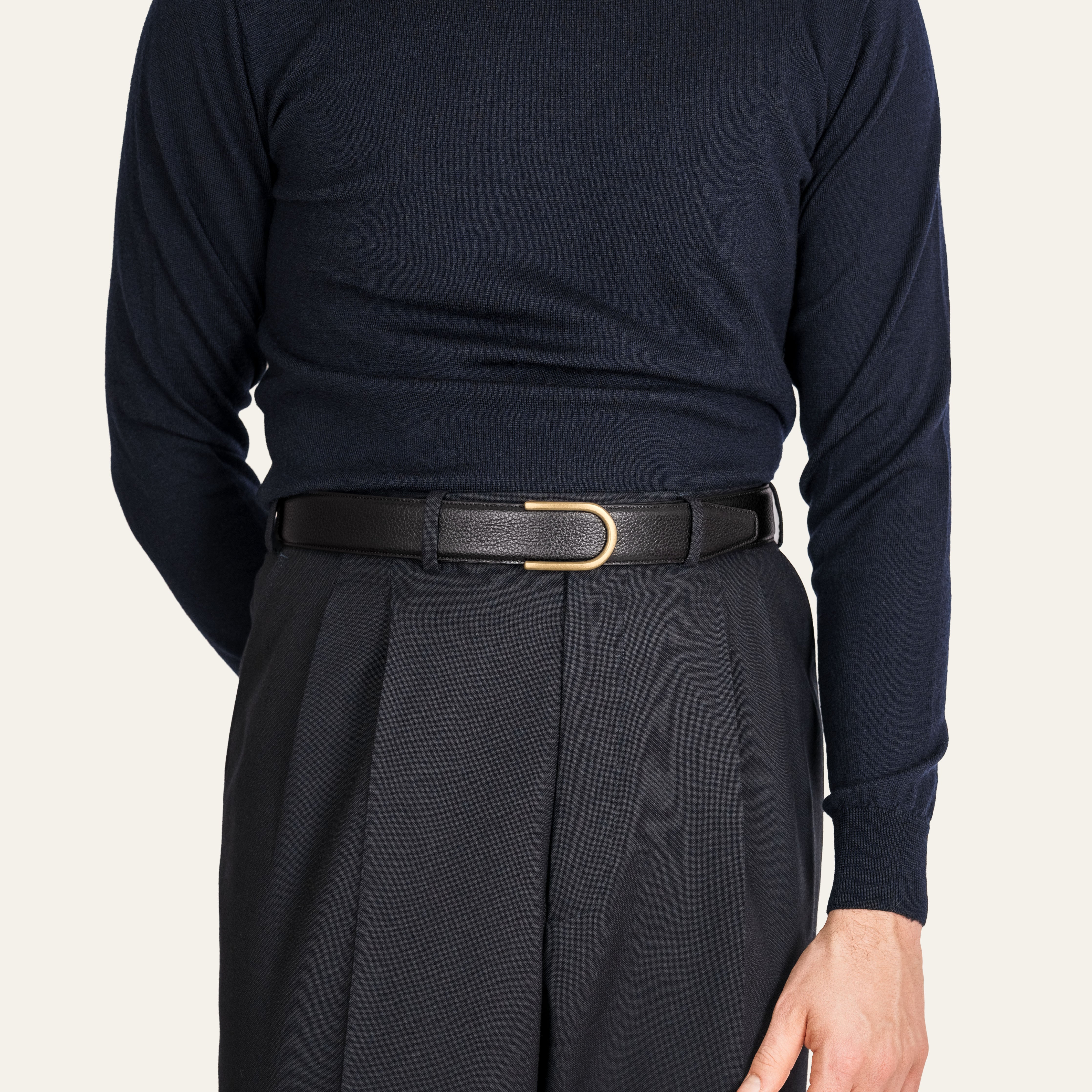 Model 4 Gold Matt – Black Grain Bovine Leather